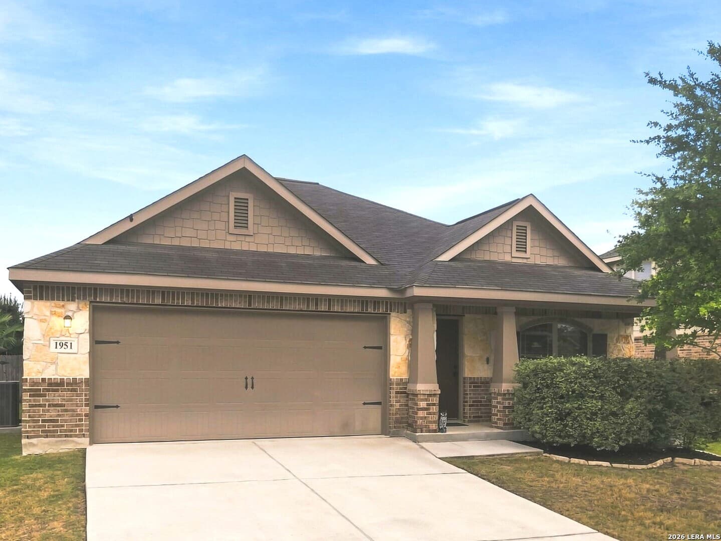 Main property image