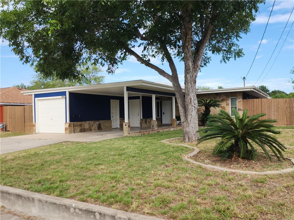 3213 Azores Dr