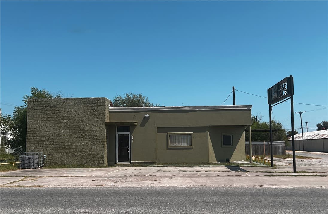 501 W Main St