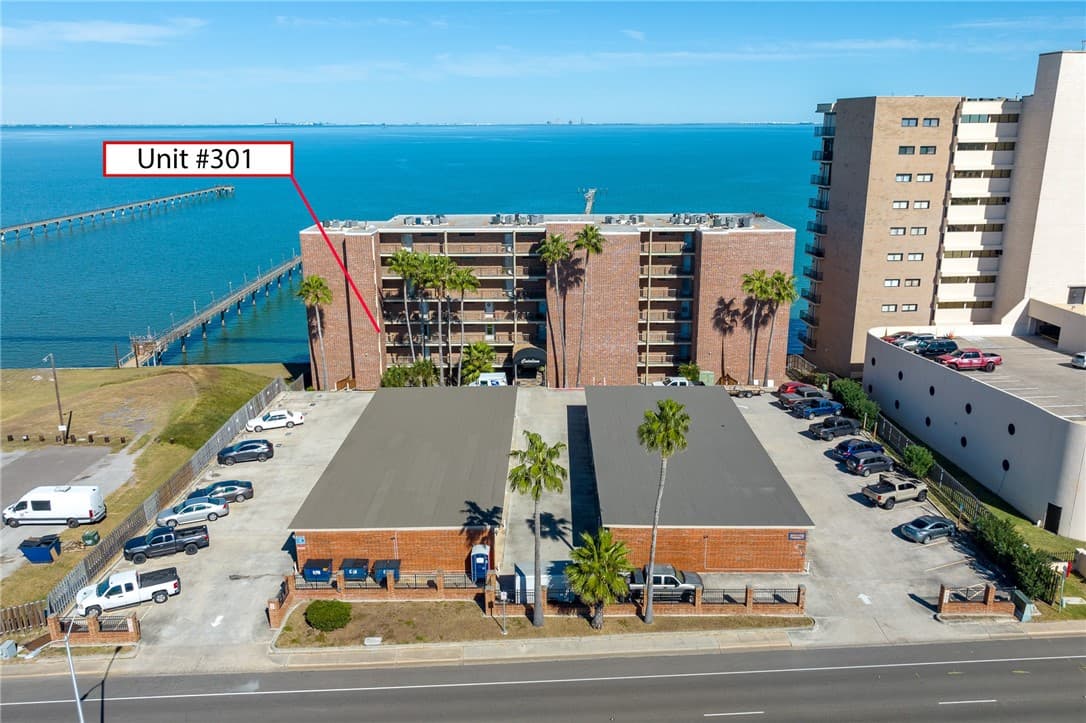 4334 Ocean Dr Apt 301