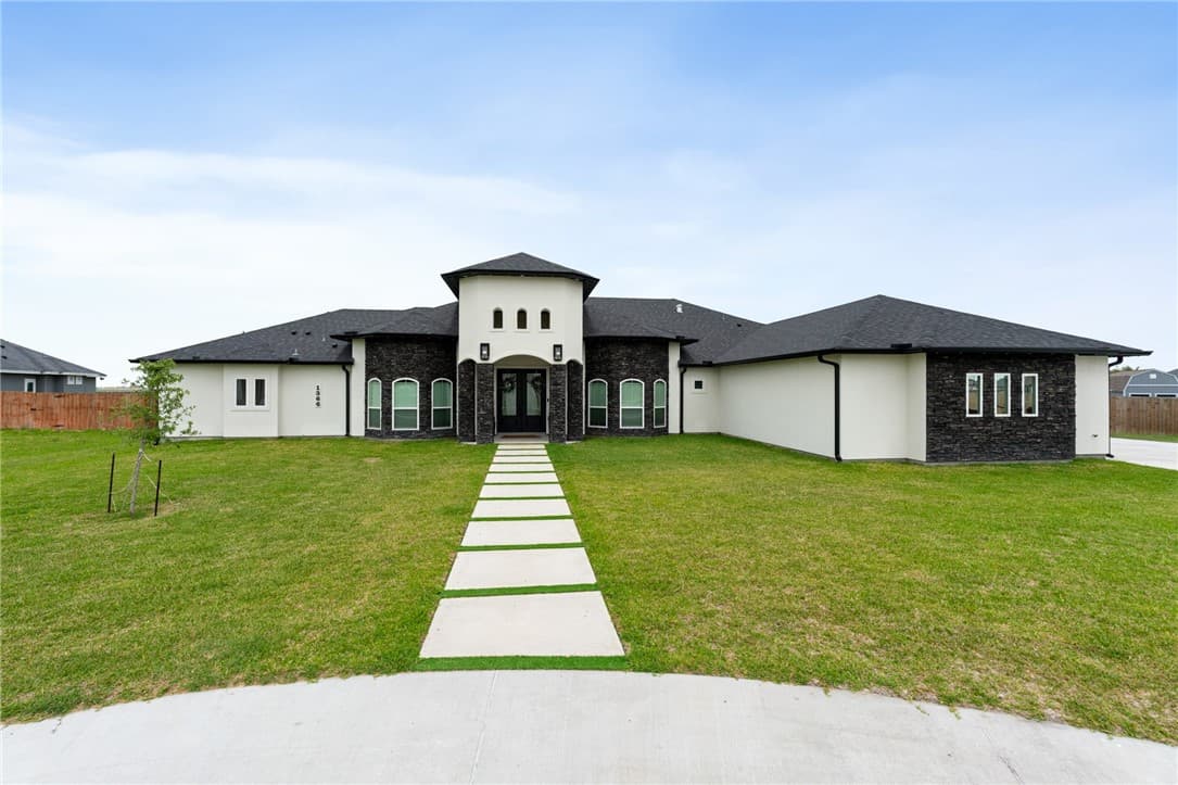 1366 Lion Heart Ct