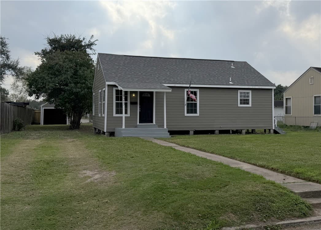 923 N Lantana Dr
