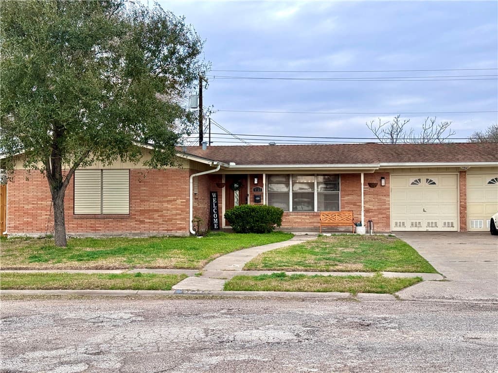 5733 Kerry Dr