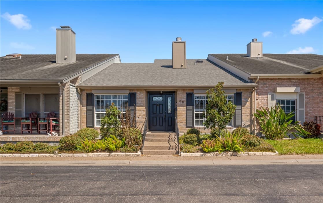 66 Lake Shore Dr