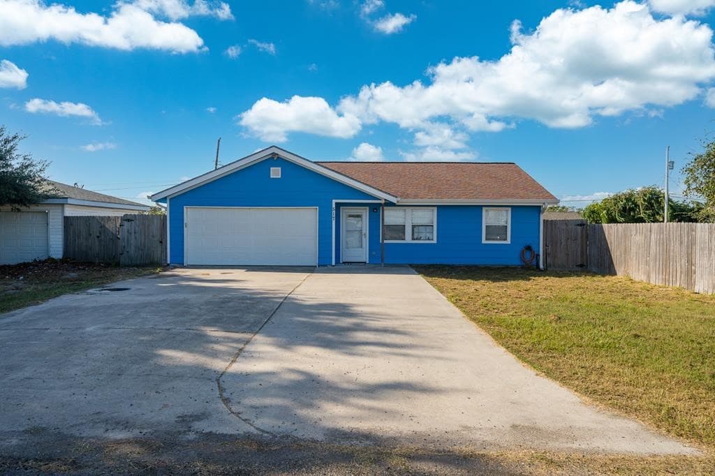 517 Mockingbird Ln
