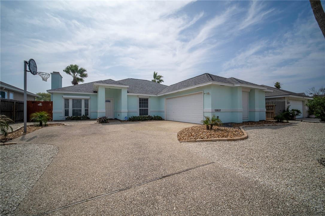 13837 Jolly Roger St