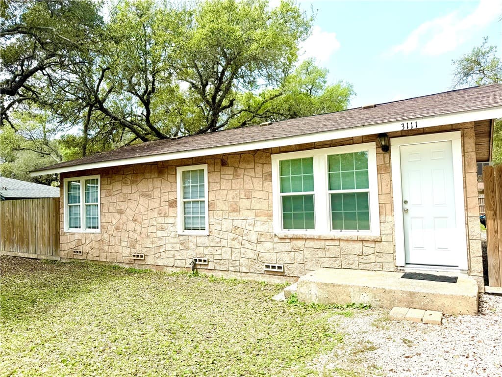 3111 Kelly Ave
