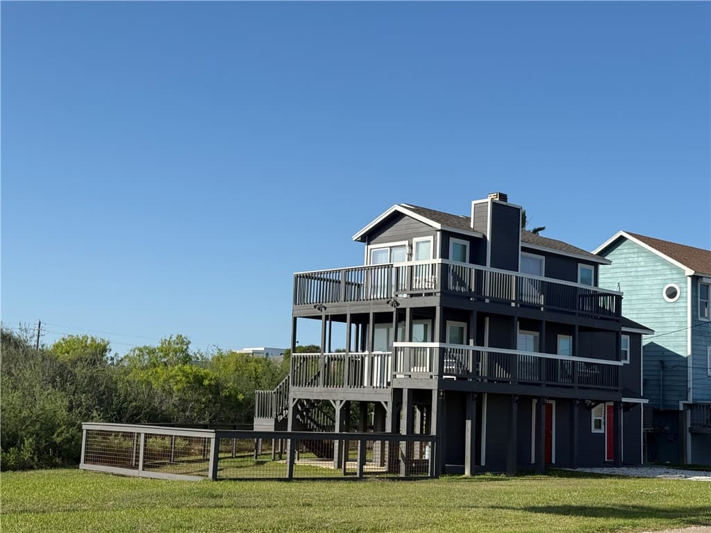 210 Causeway St