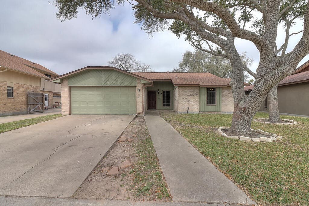 3213 Kennsington Ct