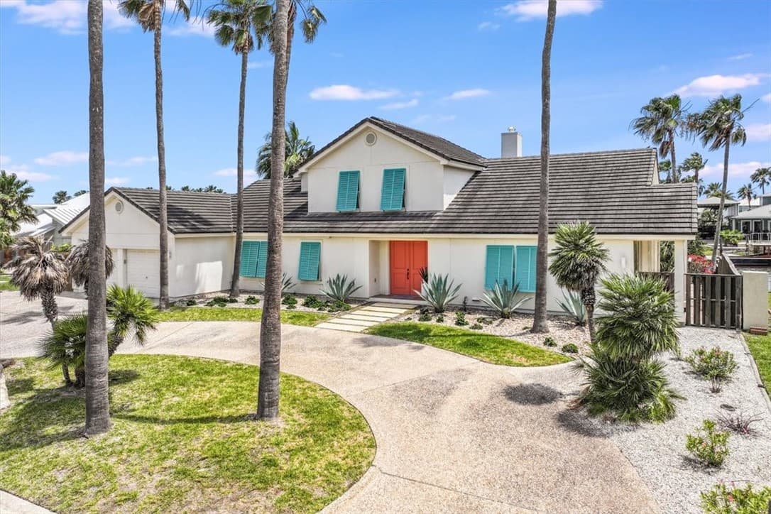 386 Mustang Blvd