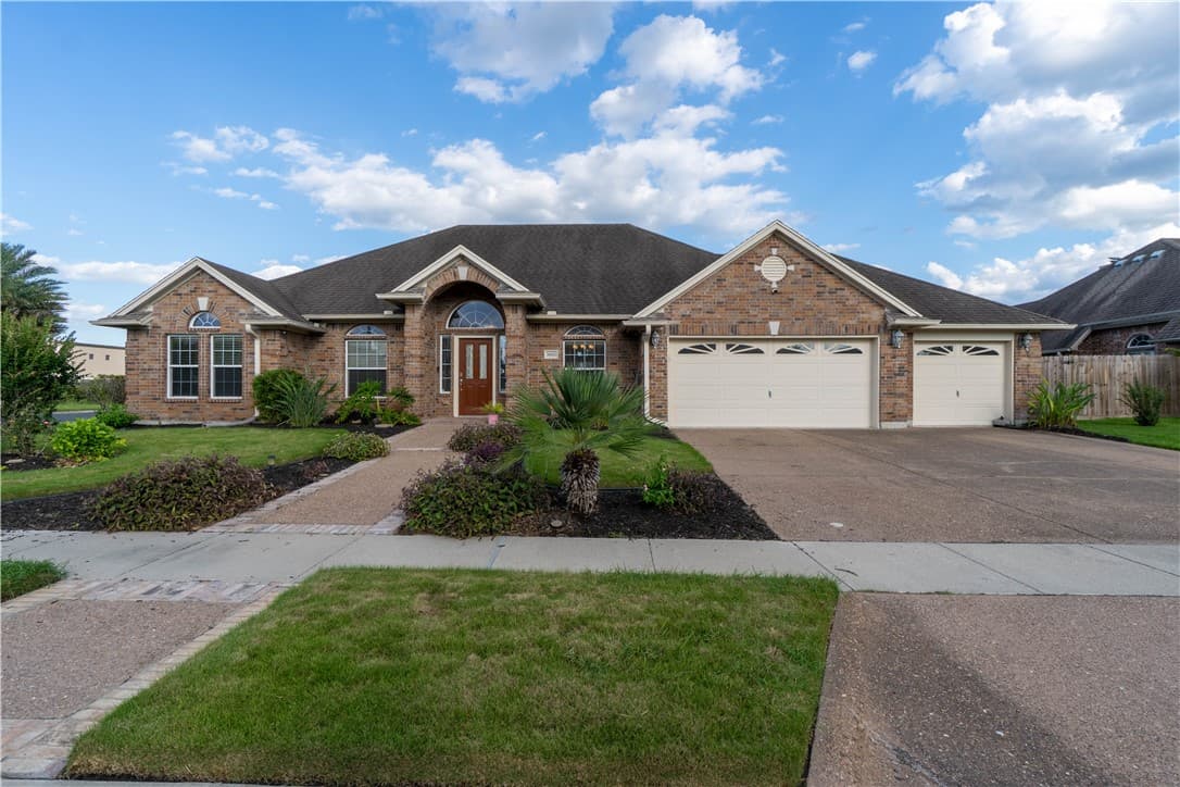7602 Beau Terre