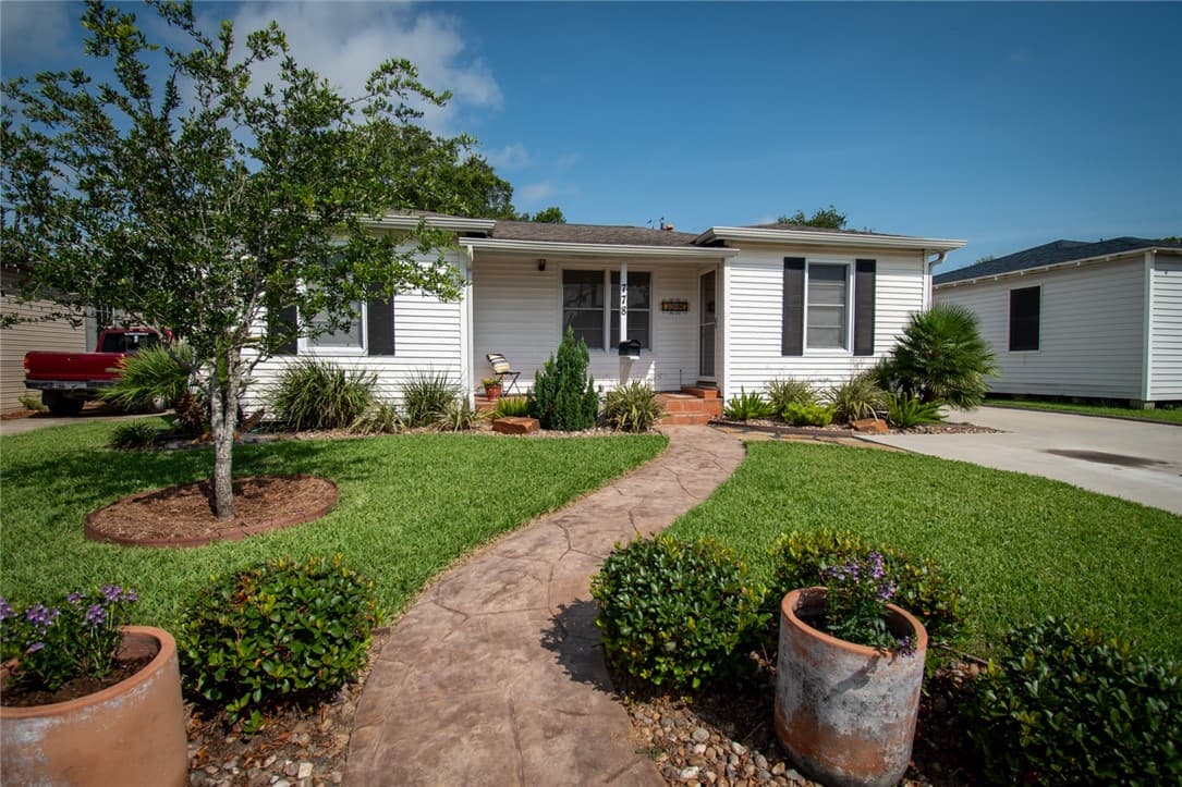 778 Ashland Dr