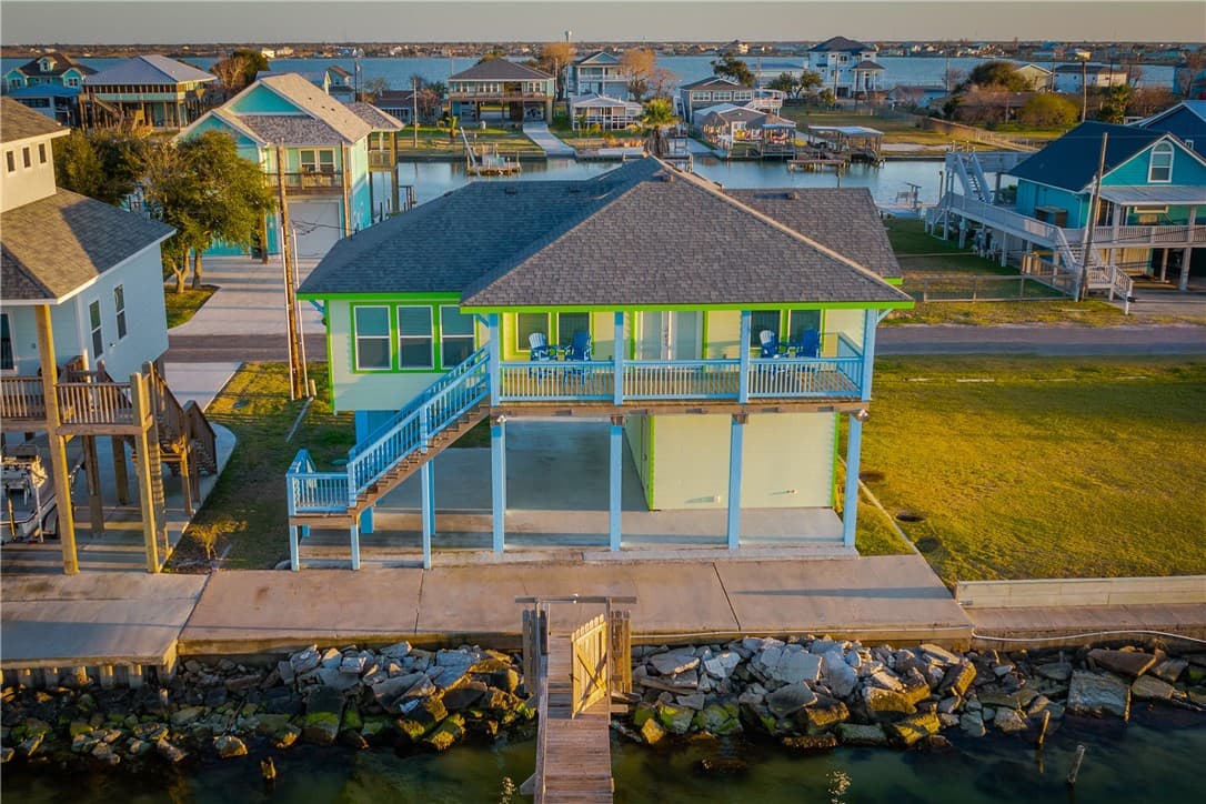 208 Ridge Harbor Dr