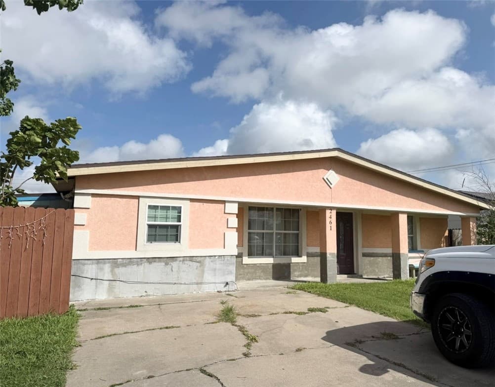 2461 Fogg Ave