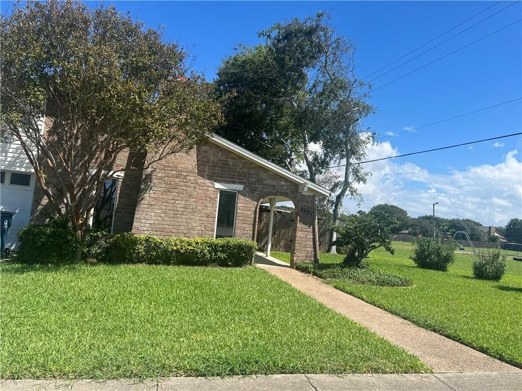 2231 Memorial Pkwy