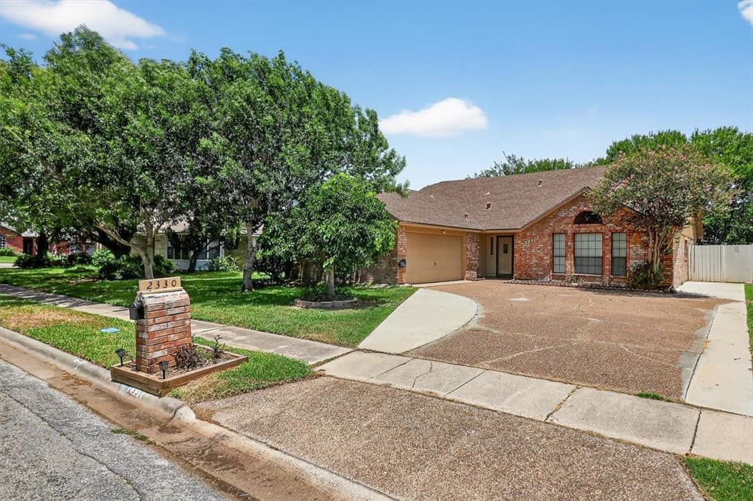 2330 Willow Dr