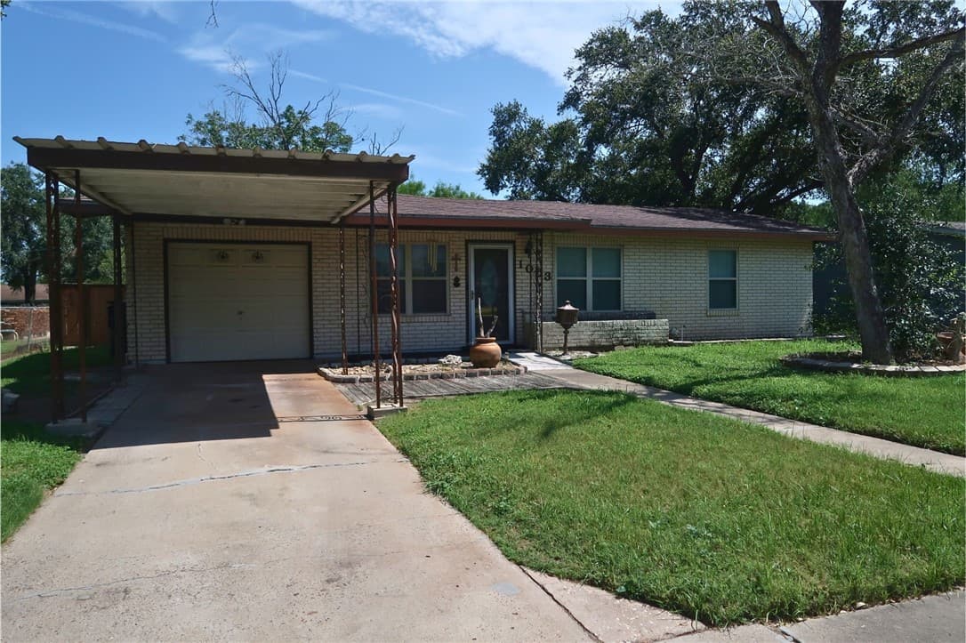 1003 Anderson Dr