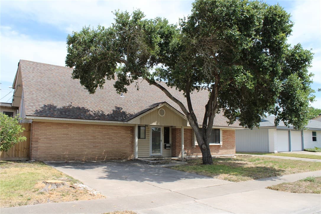 1306 Aswan Dr
