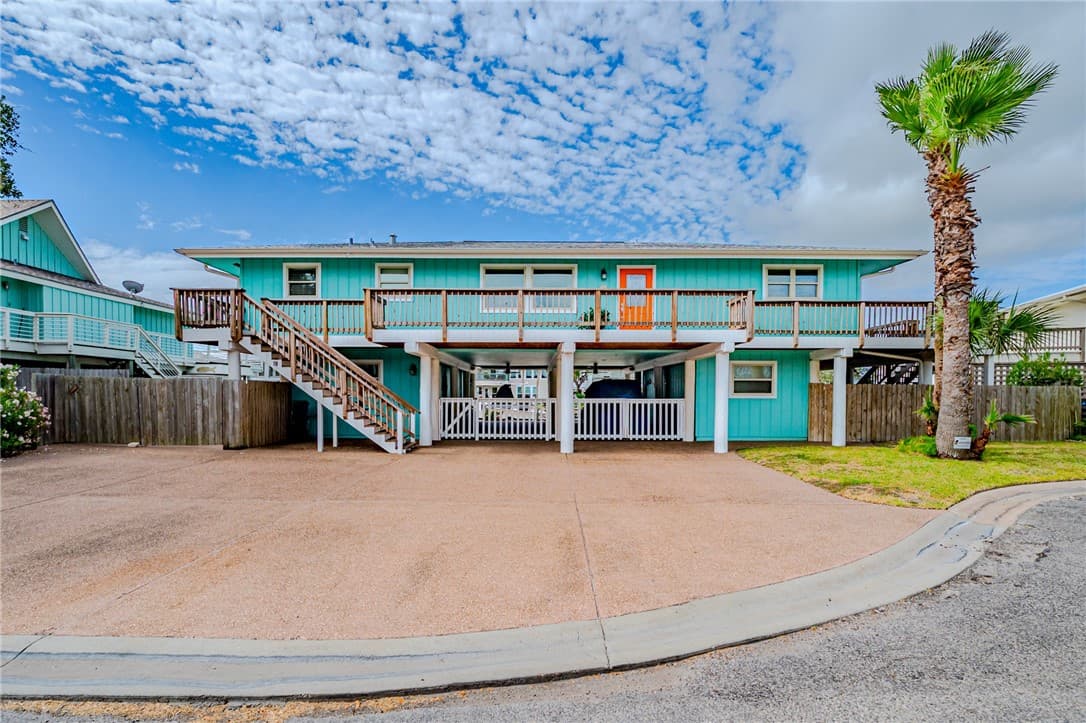18 Catalina Dr