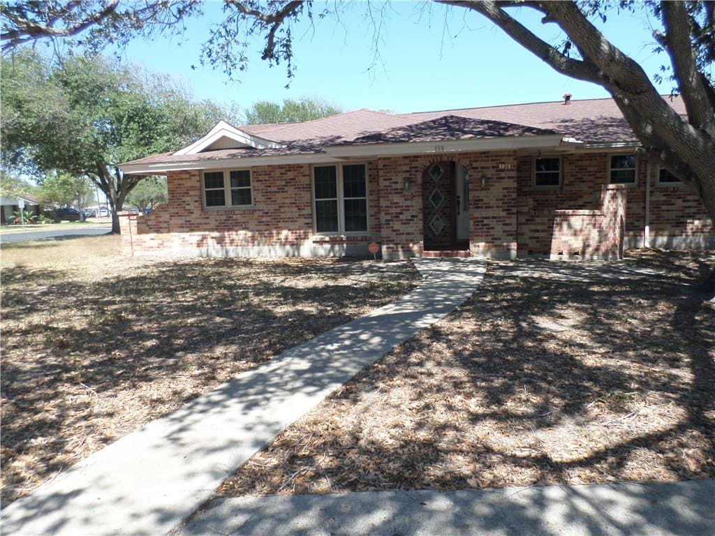 136 Granby Pl
