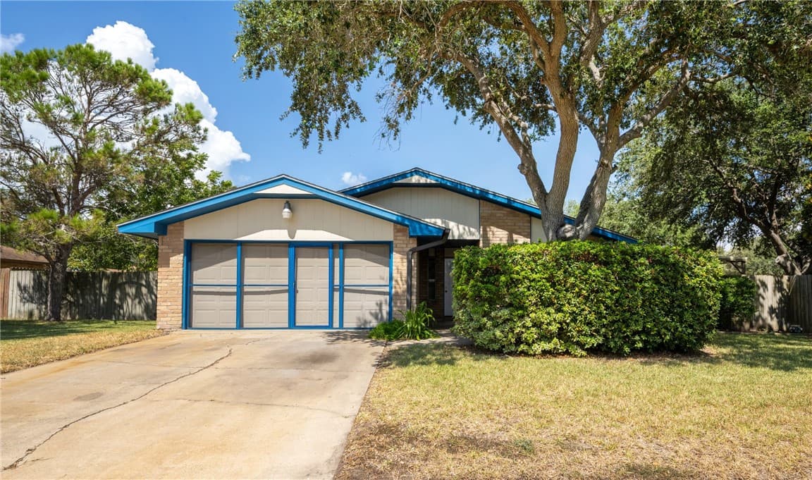 1523 Crestview Dr