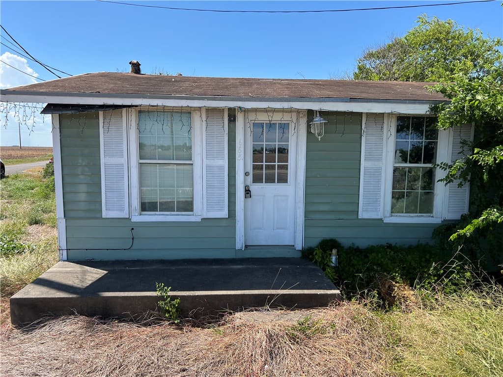 665 Davis Rd