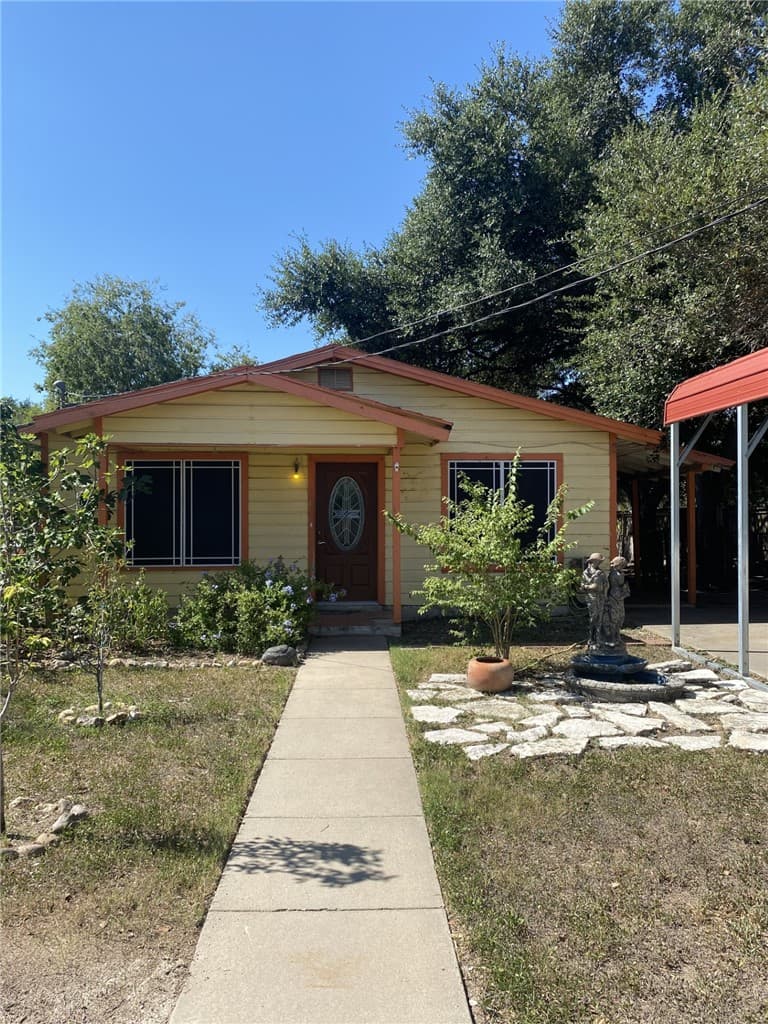 205 Monterrey St