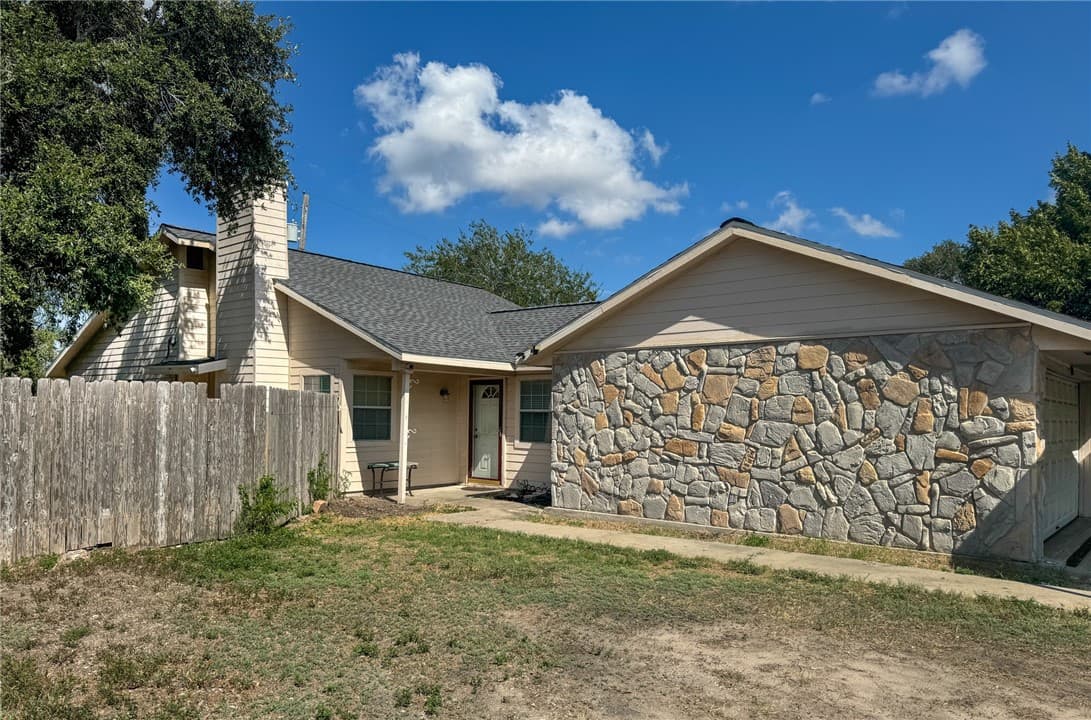 1600 Brambleberry Dr