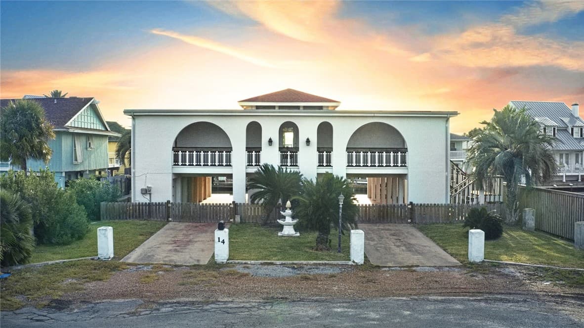 14 Jamaica Dr