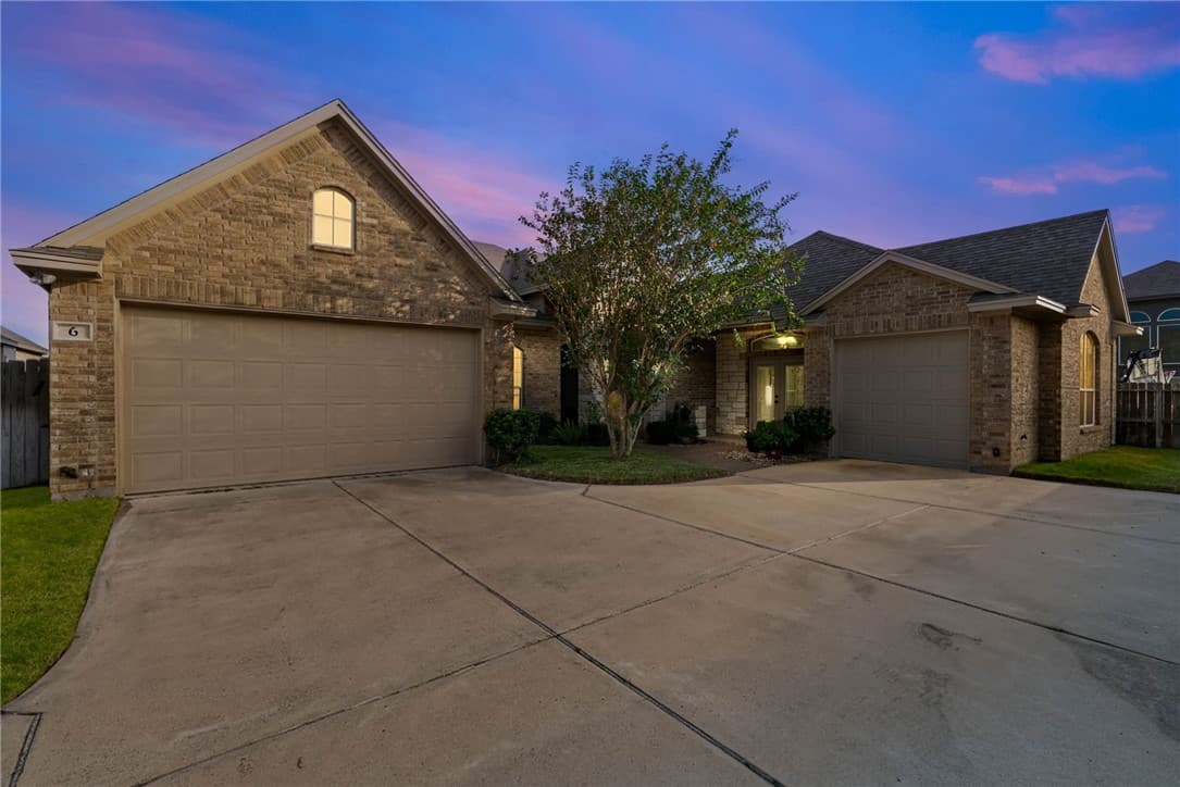 6 Reserve Blvd