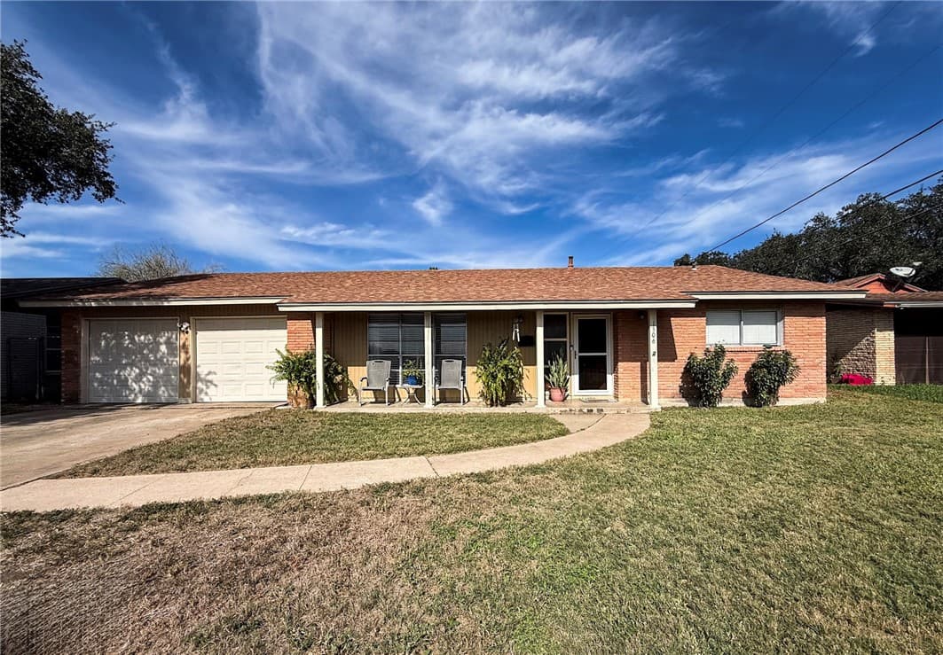 1506 Santa Cecilia Dr