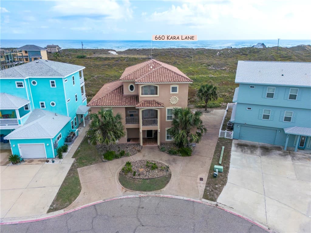 660 Kara Ln
