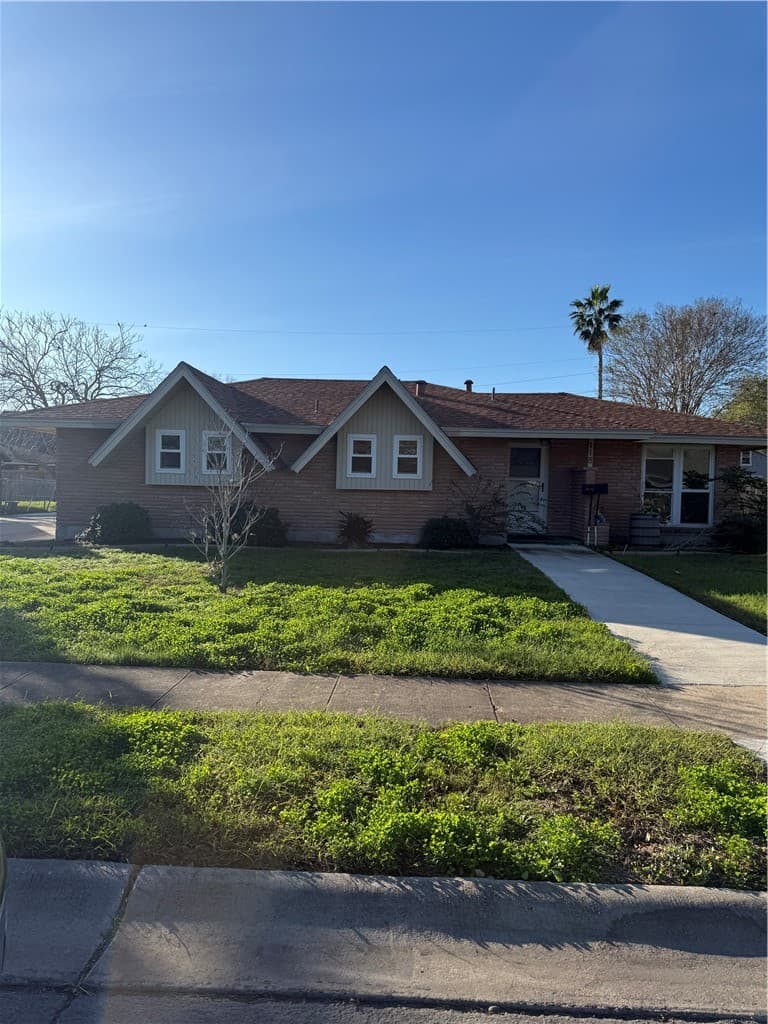 118 Carmel Dr