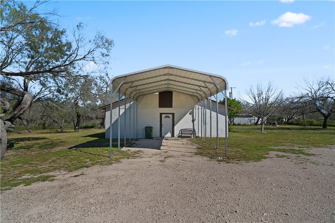 12318 Highway 359