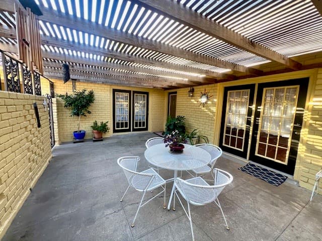Gallery image 3