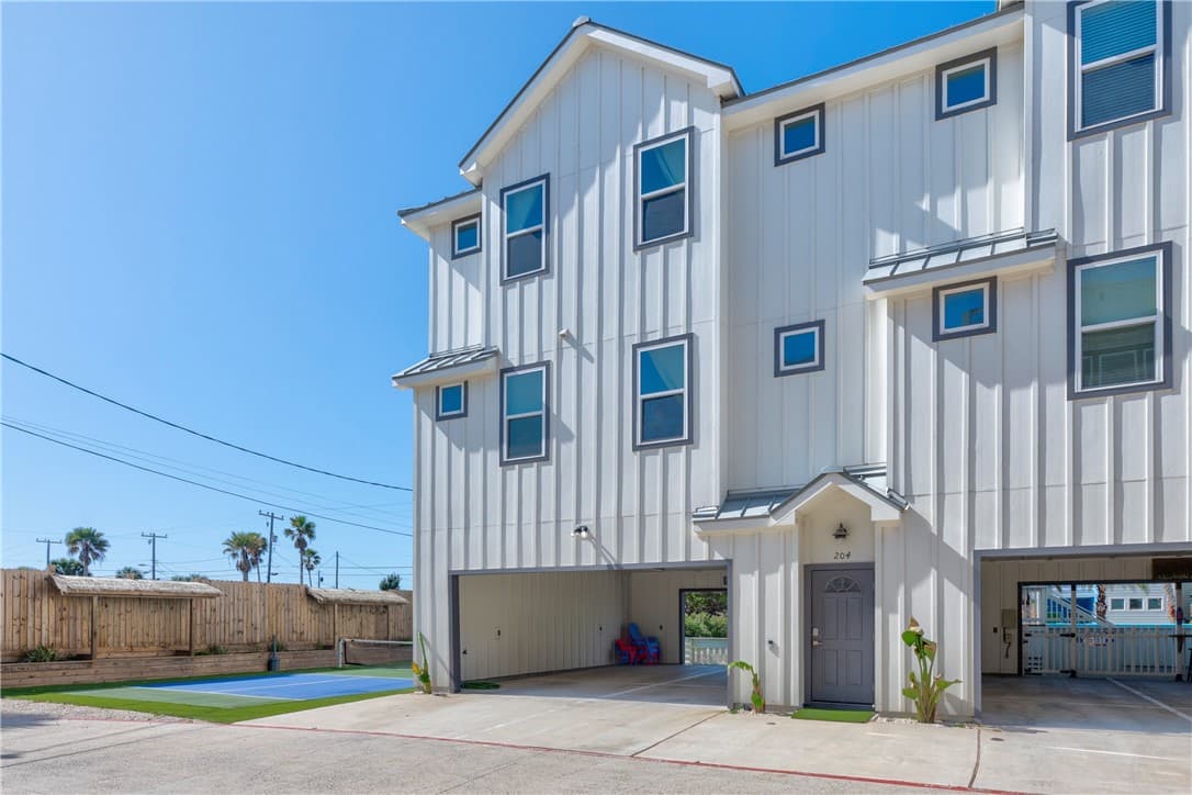 603 E Avenue G # 204