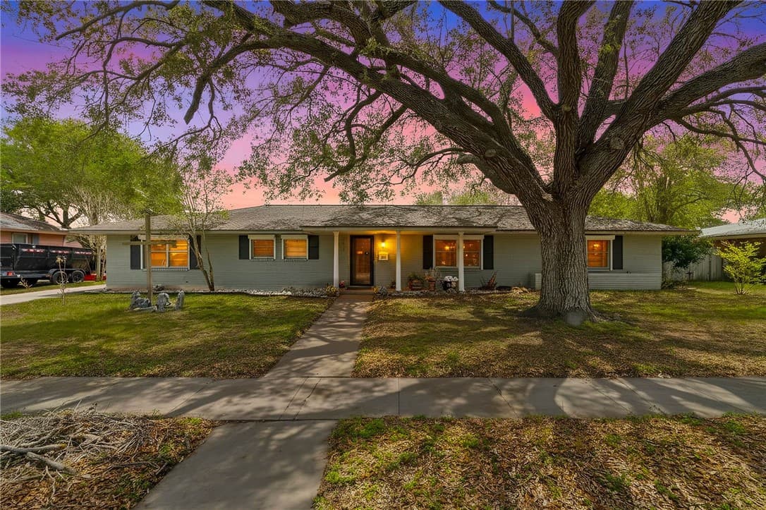 517 Catalina Pl