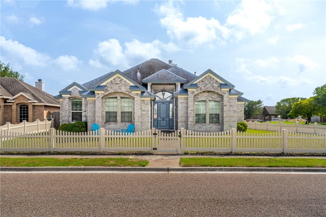 Main property image