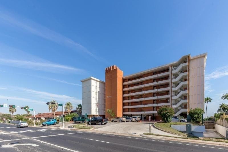 4302 Ocean Dr Apt 74