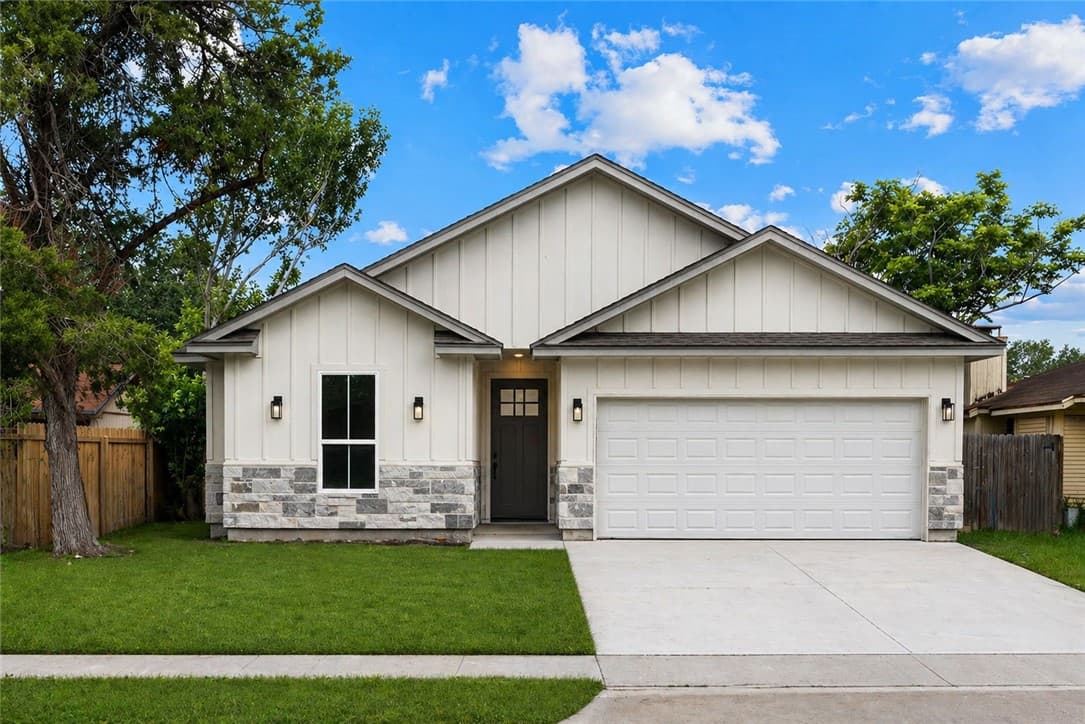 2813 Alvin Dr