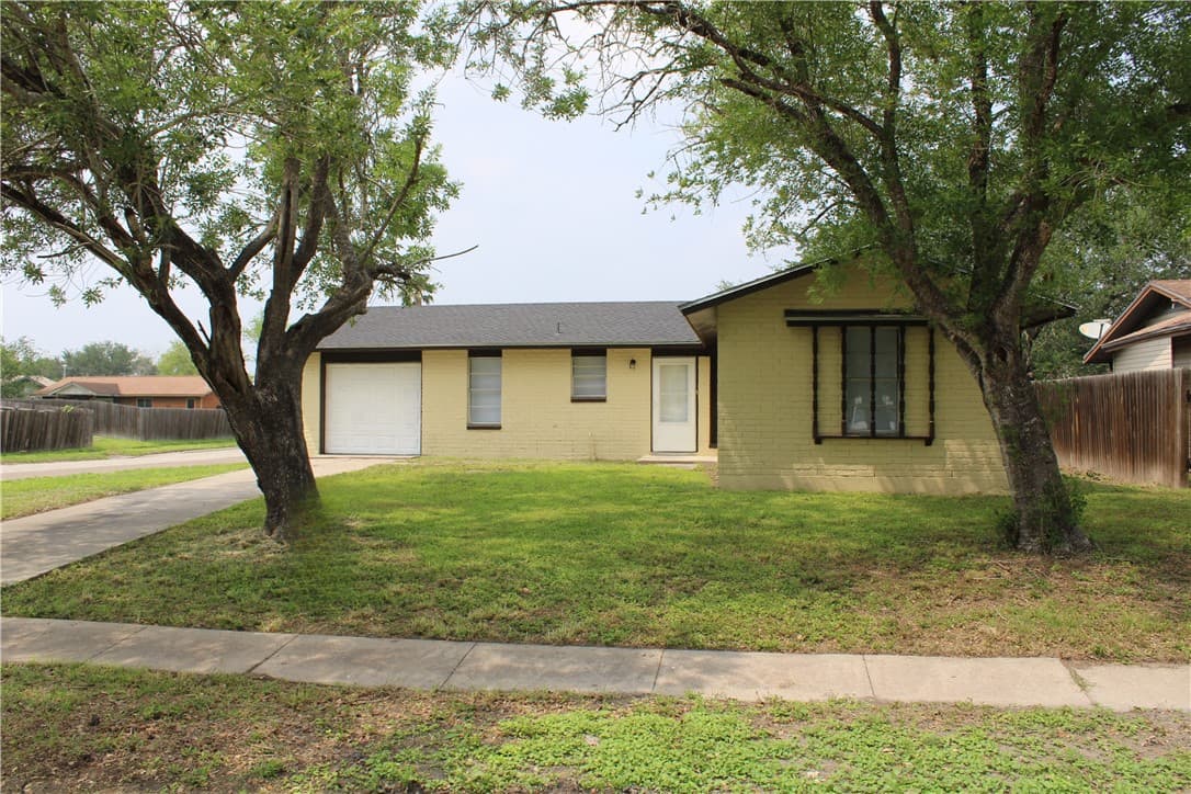 230 Birchwood Dr