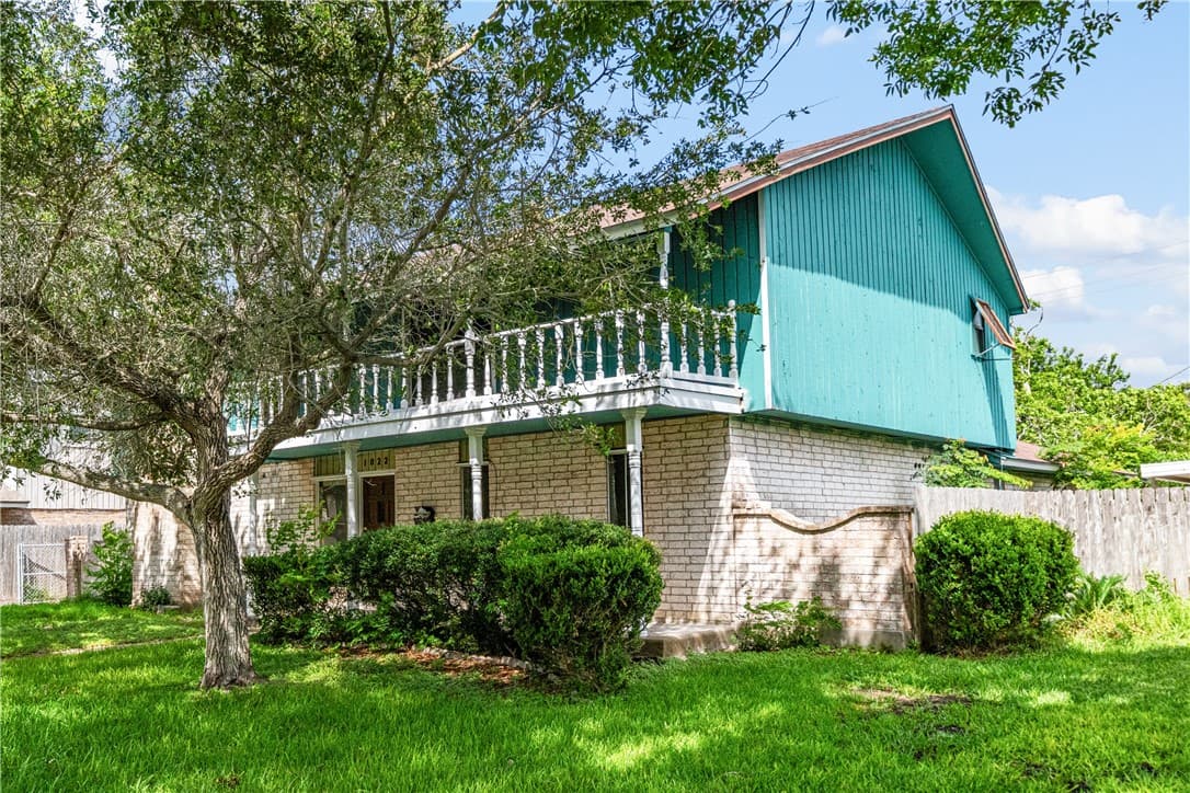 1022 Delta Dr