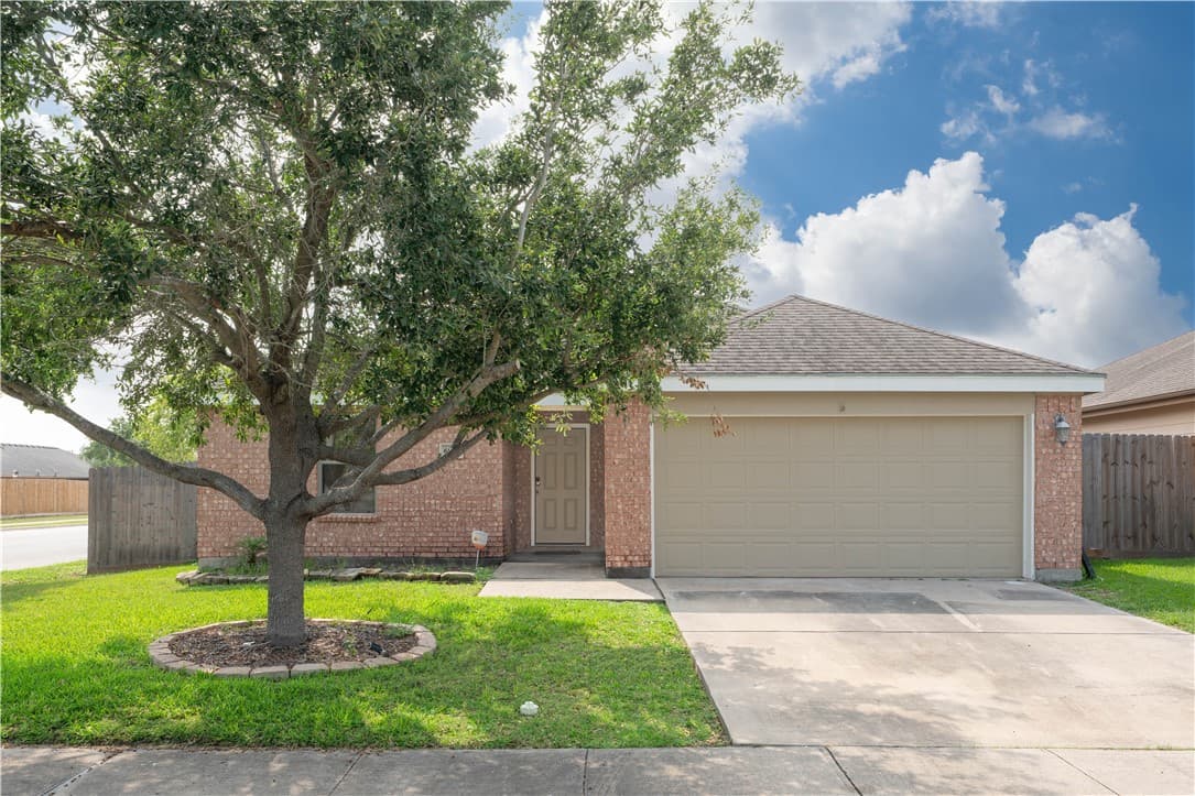 6803 Fox Hill Dr