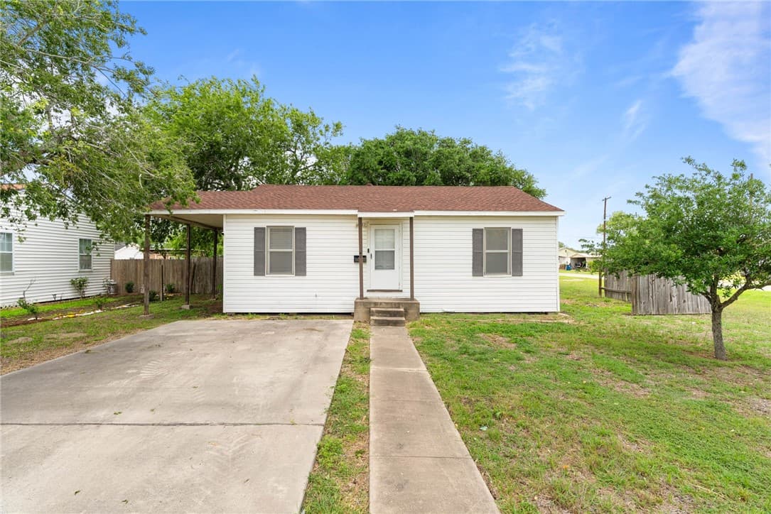 101 W Joyce St