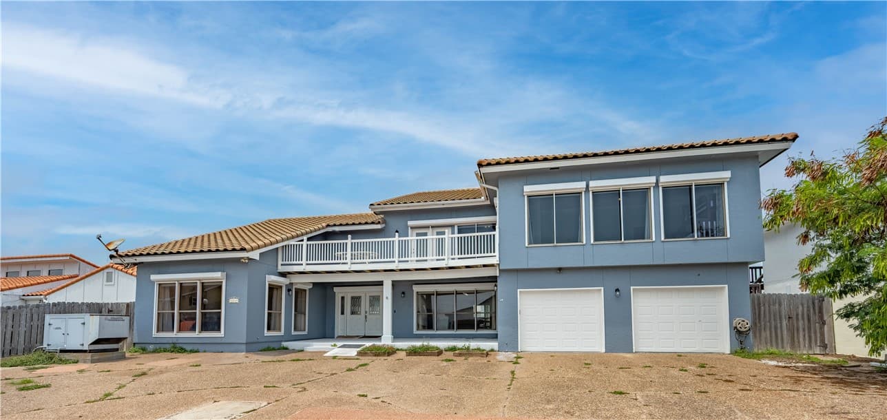 214 Bayview Dr