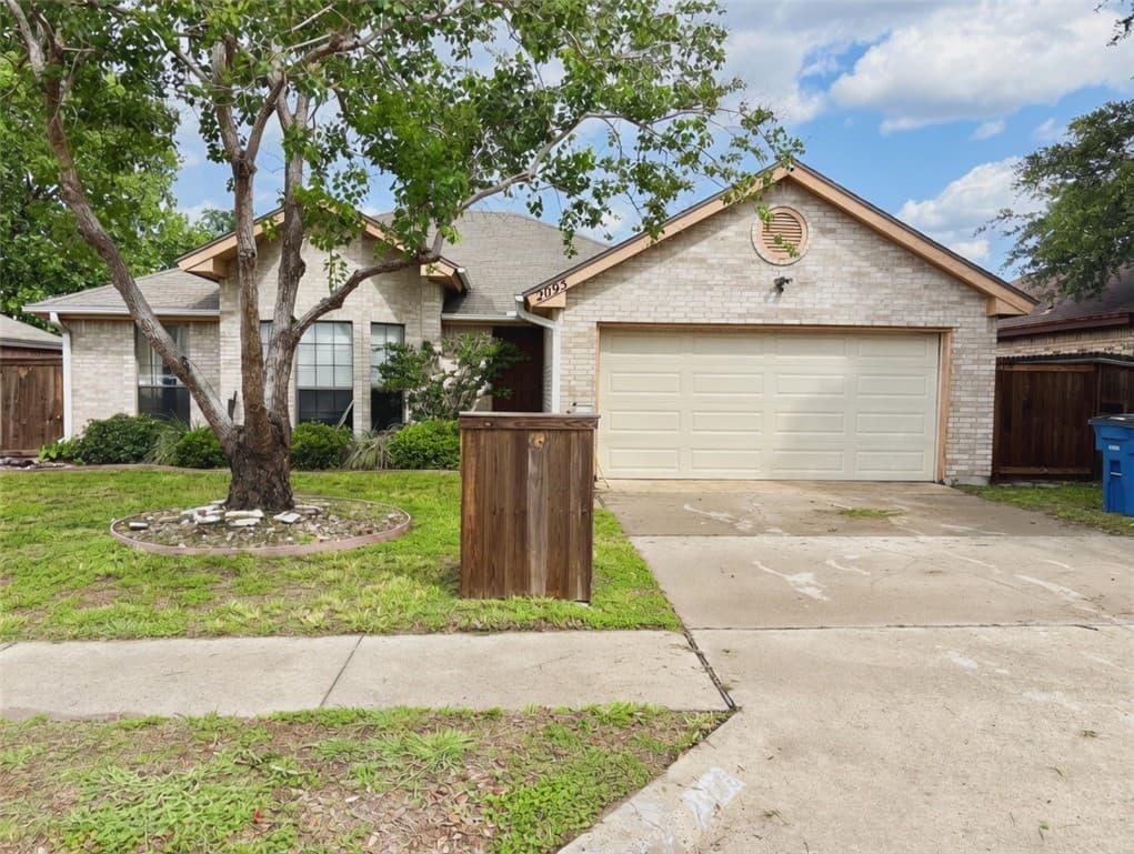 2095 Sabal Dr