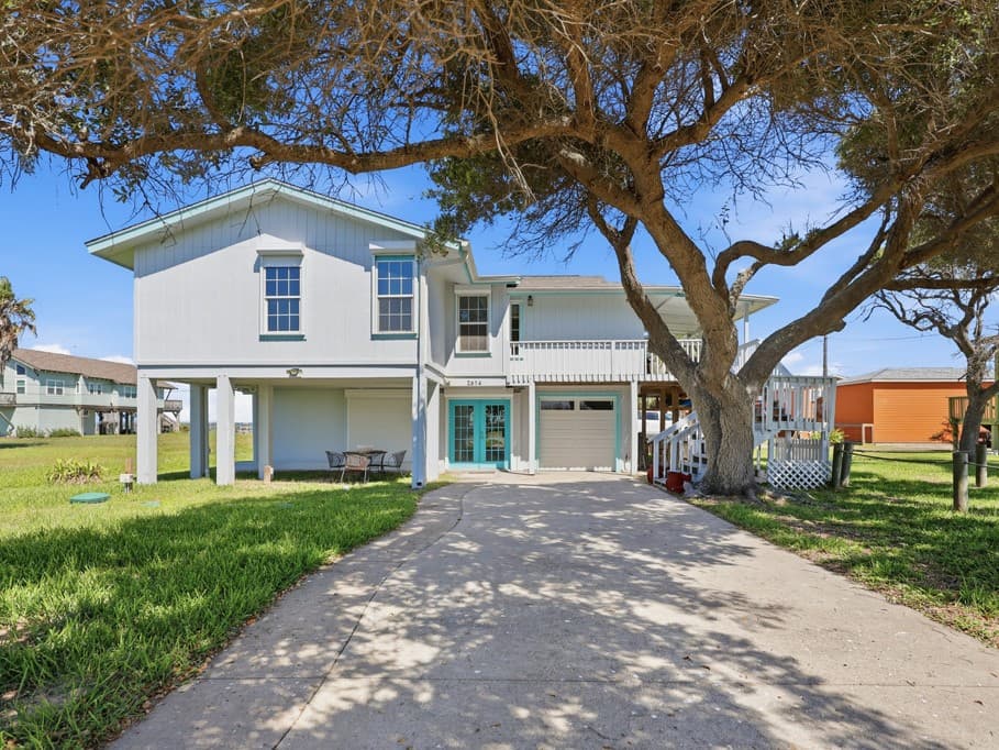 2614 Bay Vis