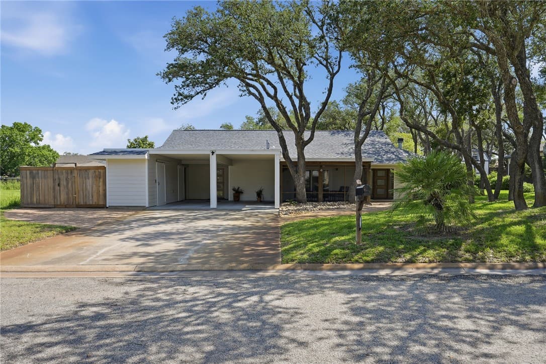 2606 Encina Cir