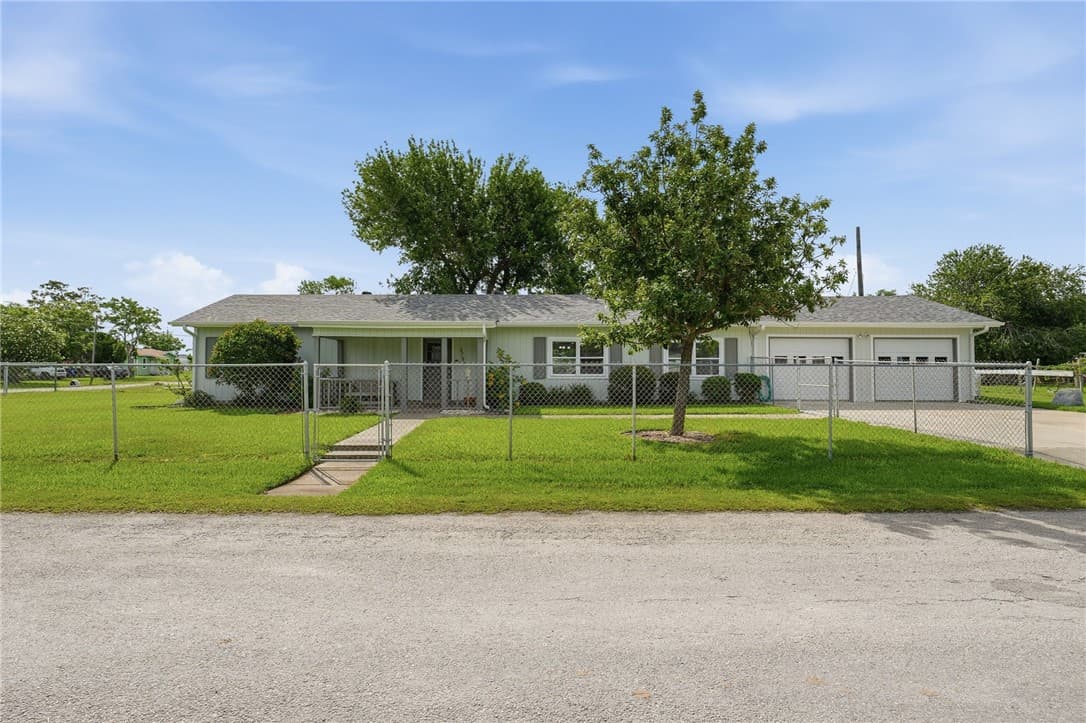 2790 Beaumont Ave