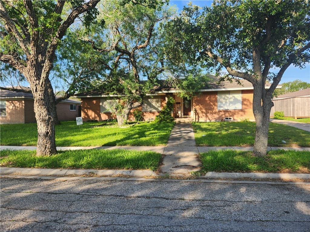 3709 Fort Worth St